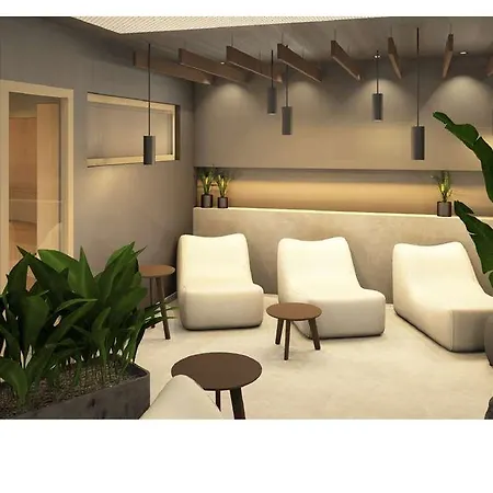 Via Plaza By Hackmann Hotel 4*