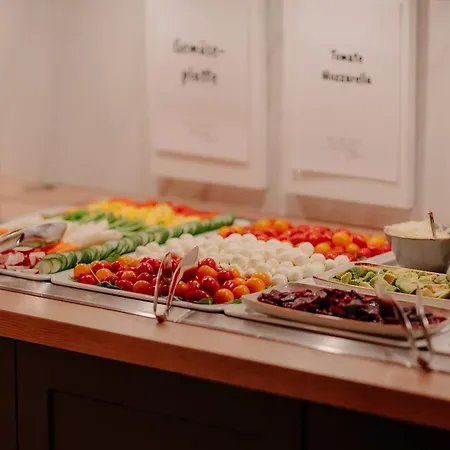 Hotel Via Plaza By Hackmann