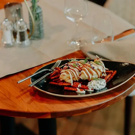 Via Plaza By Hackmann مبن