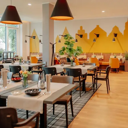 Via Plaza By Hackmann