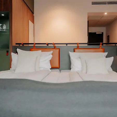 Hotel Via Plaza By Hackmann 4*