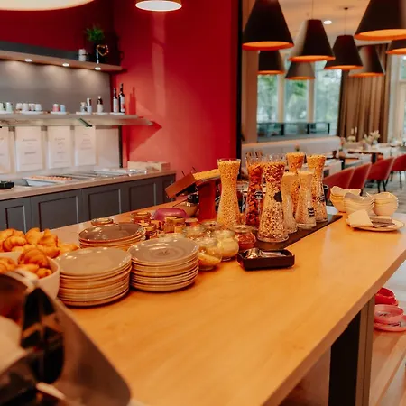 Via Plaza By Hackmann