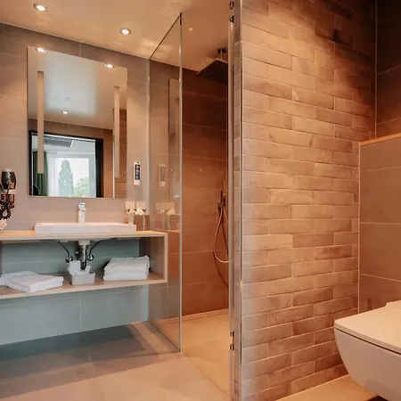 فندق Via Plaza By Hackmann