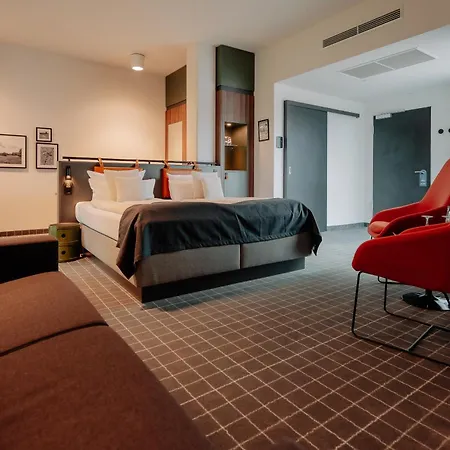 Via Plaza By Hackmann Hotel 4*