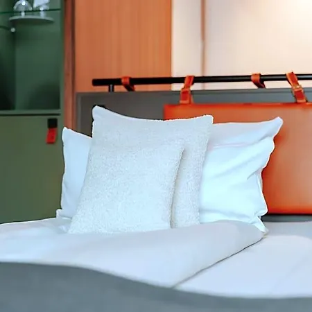 Via Plaza By Hackmann Hotell