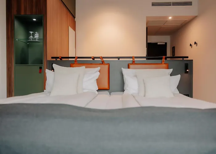 Hotell Via Plaza By Hackmann 4*